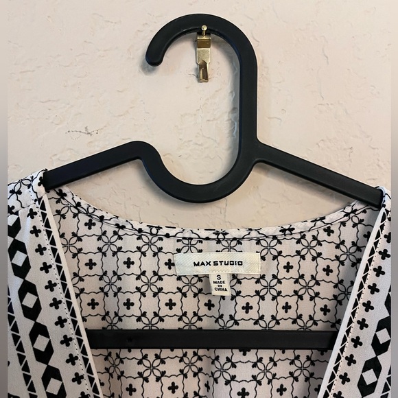 Max Studio Tie Waist Top - Picture 2 of 3